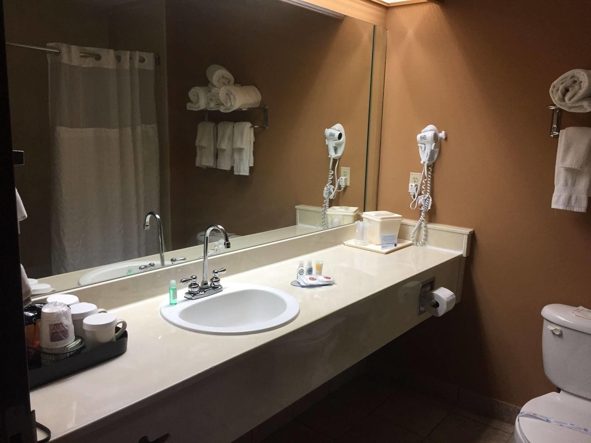 Comfort Suites Lake Jackson Clute Extérieur photo