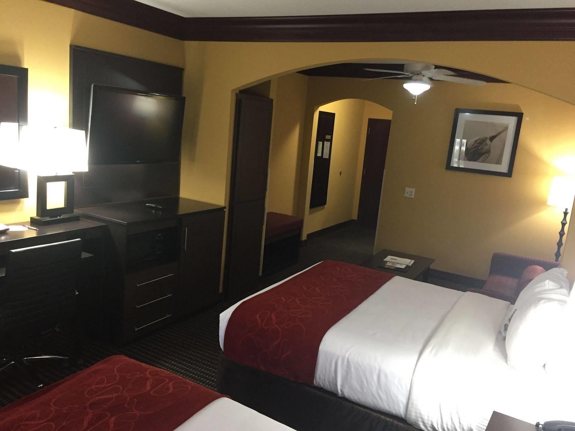 Comfort Suites Lake Jackson Clute Extérieur photo