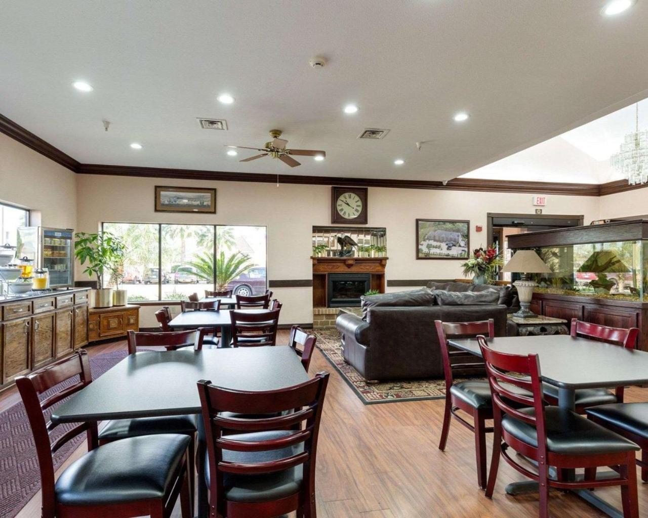 Comfort Suites Lake Jackson Clute Extérieur photo